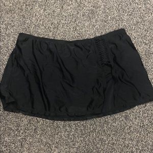 Catalina size 16-18 swim skirt with braided split